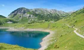 nachhaltiger Tourismus Österreich Radtour zur Freiburger Hütte von Lech in Vorarlberg