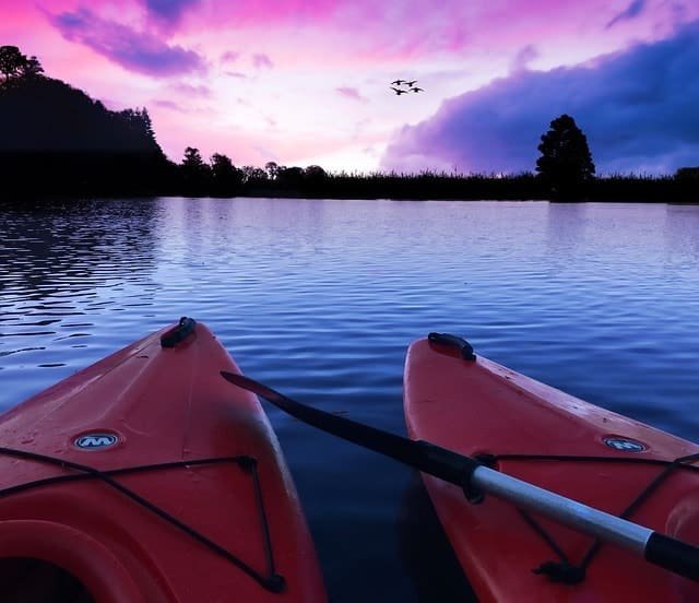 kayaks, kayaking, water